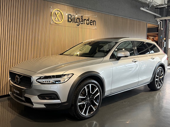 Volvo V90 Cross Country 14 of 30
