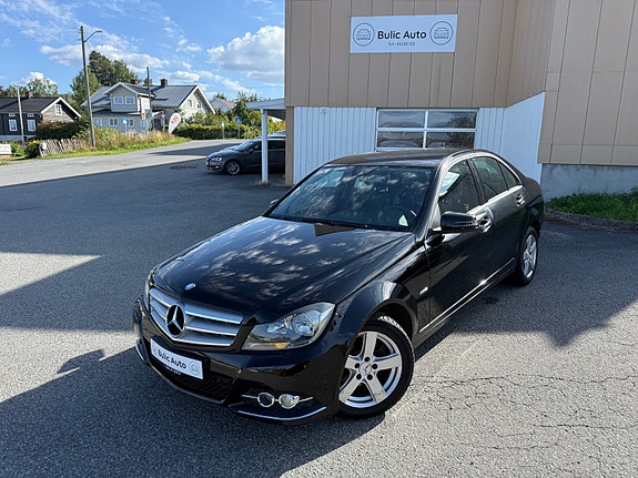 Mercedes-Benz C180 d 2 of 30