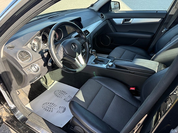 Mercedes-Benz C180 d 14 of 30