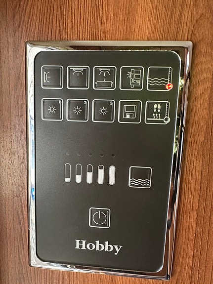 Hobby 560 Excellent CFE 15 of 28