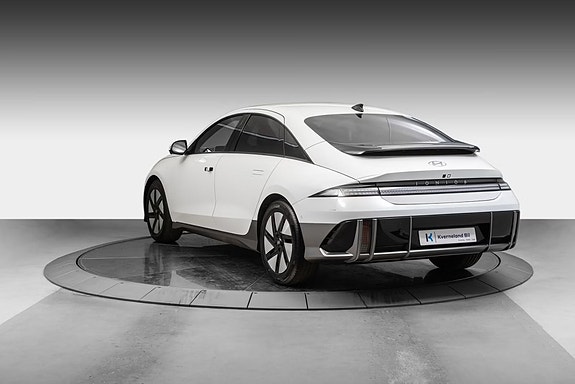 Hyundai Ioniq 6 3 of 24