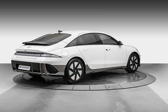 Hyundai Ioniq 6 5 of 24