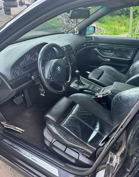 BMW 540i 6 of 7