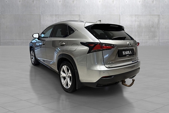 Lexus NX300h 4 of 22