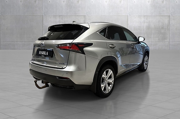 Lexus NX300h 6 of 22