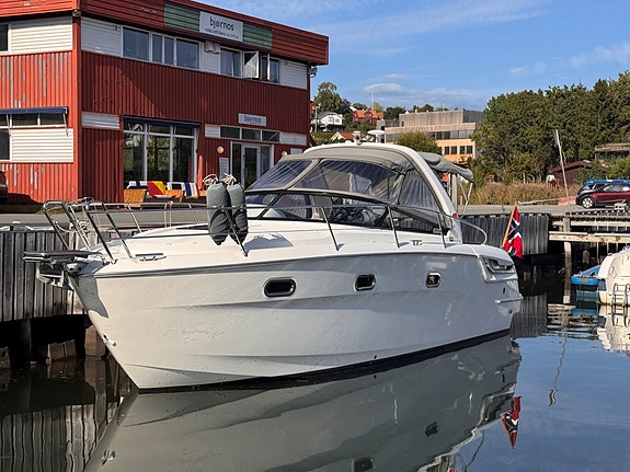 Flott Bavaria 28 med D4 260. Kun 490 timer 8 of 30