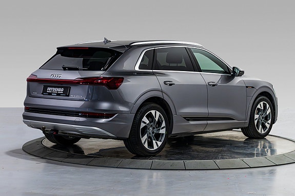Audi e-tron 5 of 28