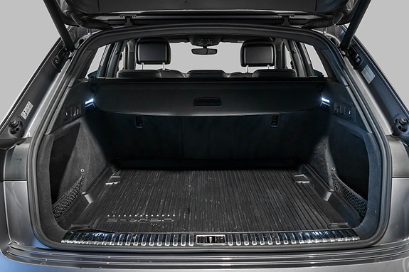 Audi e-tron 24 of 28