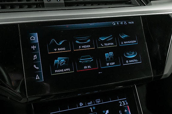 Audi e-tron 11 of 28