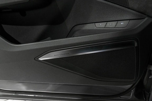Audi e-tron 18 of 28