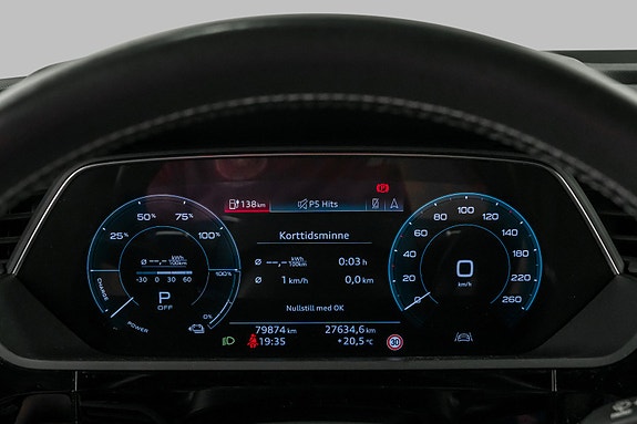 Audi e-tron 10 of 28