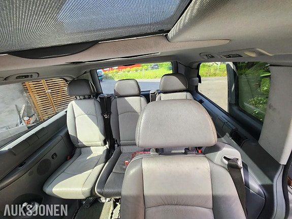 Mercedes-Benz Viano 21 of 30