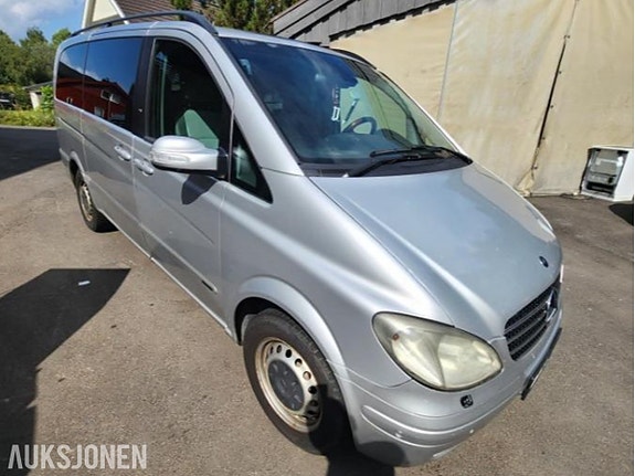 Mercedes-Benz Viano 3 of 30