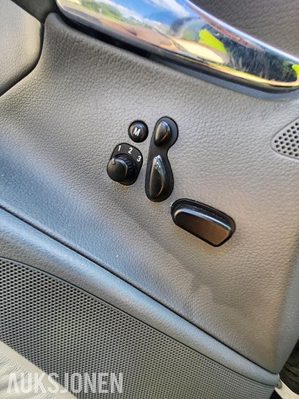 Mercedes-Benz Viano 25 of 30
