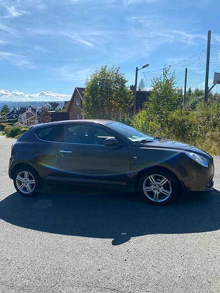 Alfa Romeo MiTo 17 of 21