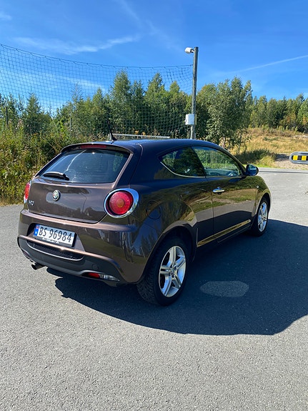 Alfa Romeo MiTo 16 of 21