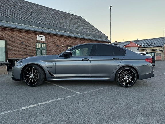 BMW 530e 8 of 23