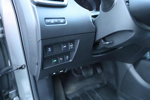 Nissan X-Trail 8 of 30