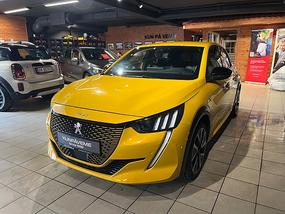 Peugeot e-208 4 of 24