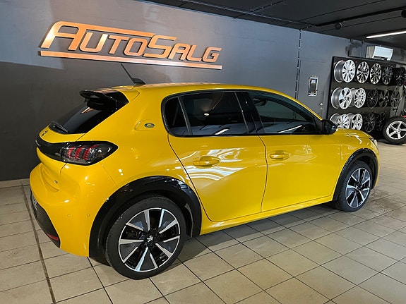 Peugeot e-208 7 of 24