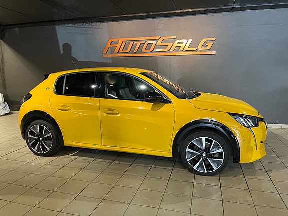 Peugeot e-208 6 of 24