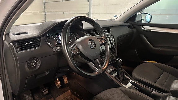 Skoda Octavia 11 of 22