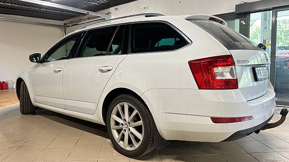 Skoda Octavia 3 of 22