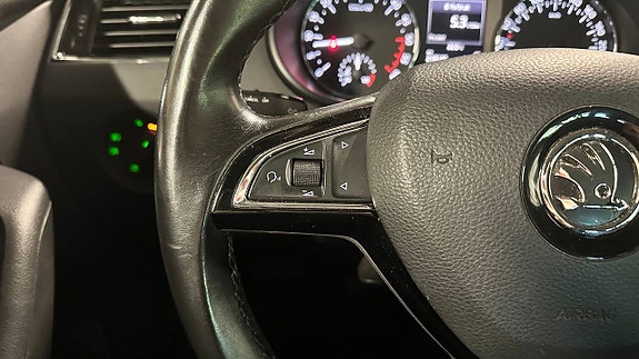 Skoda Octavia 16 of 22