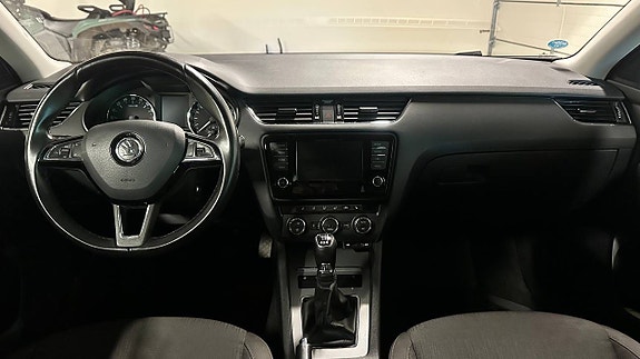Skoda Octavia 10 of 22