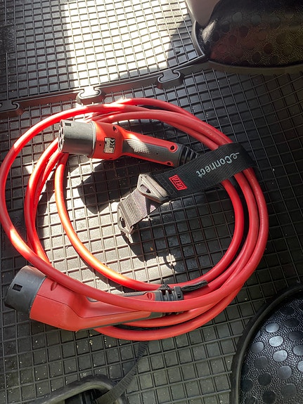 Maxus ev80 23 of 27
