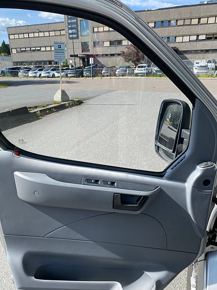 Maxus ev80 19 of 27
