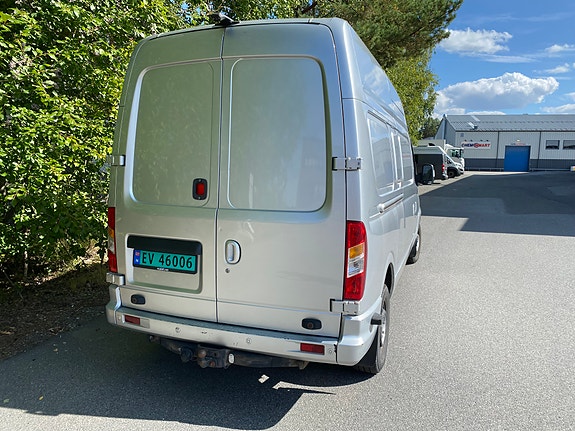 Maxus ev80 9 of 27