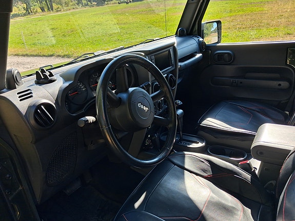 Jeep Wrangler 7 of 21