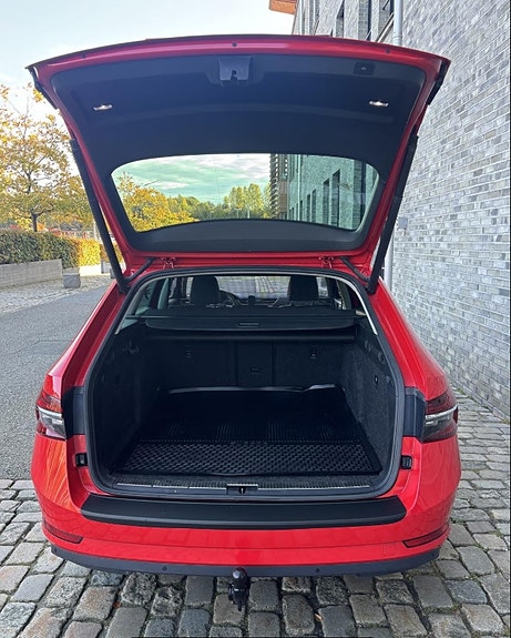 Skoda Superb 8 of 30