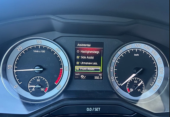 Skoda Superb 22 of 30