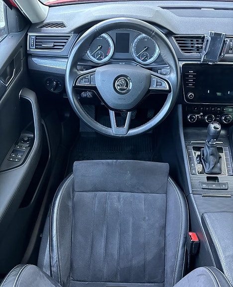 Skoda Superb 17 of 30