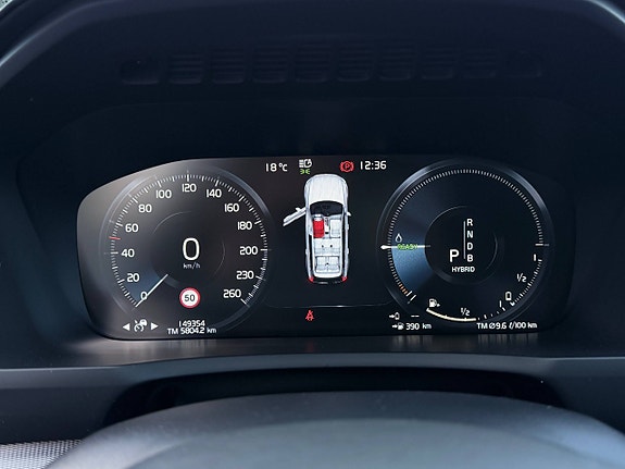 Volvo XC90 15 of 30