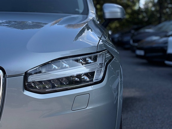 Volvo XC90 6 of 30