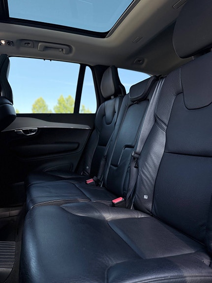 Volvo XC90 22 of 30