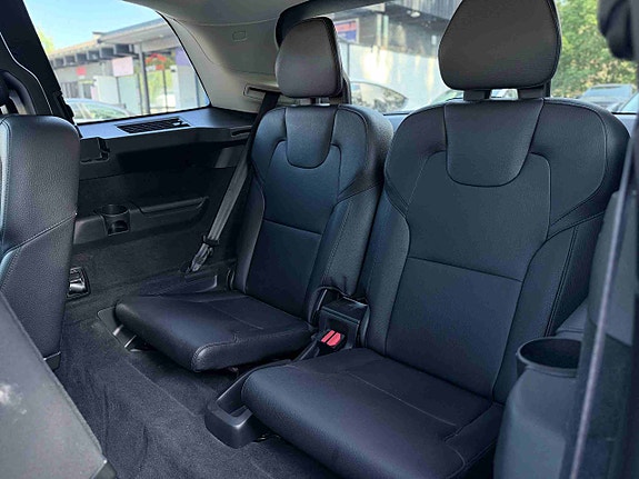 Volvo XC90 23 of 30