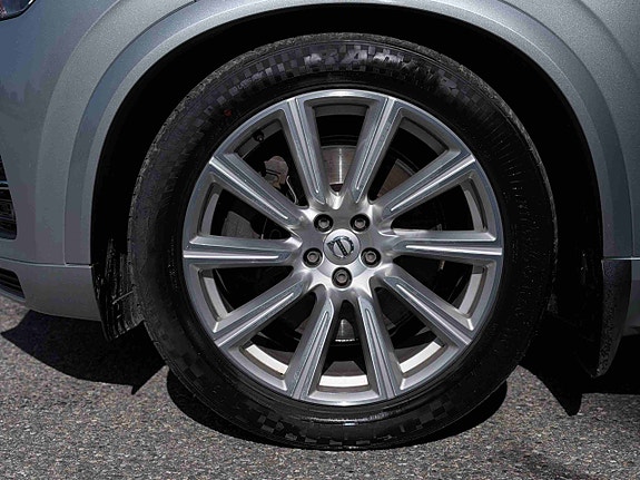 Volvo XC90 4 of 30