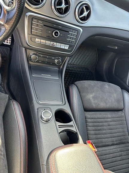 Mercedes-Benz CLA180 7 of 8