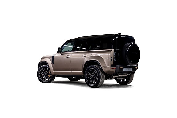 Land Rover Defender 110 12 of 30
