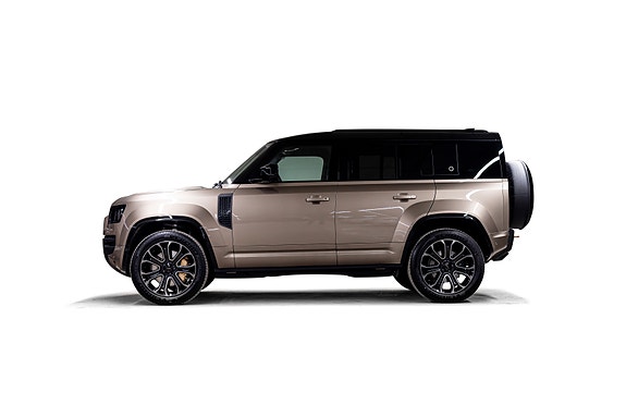 Land Rover Defender 110 6 of 30