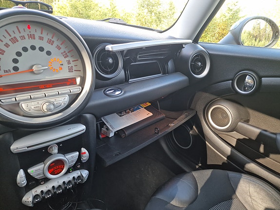 MINI Clubman Cooper D 19 of 21