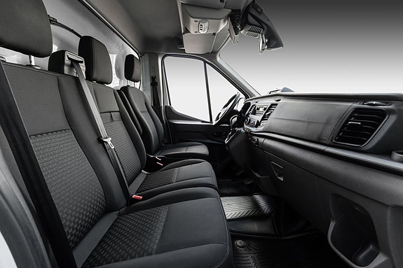 Ford Transit 18 of 21