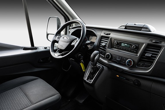 Ford Transit 19 of 21