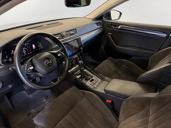 Skoda Superb 2 of 2