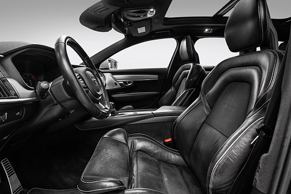Volvo V90 10 of 30