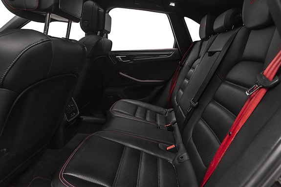 Porsche Macan GTS 16 of 30